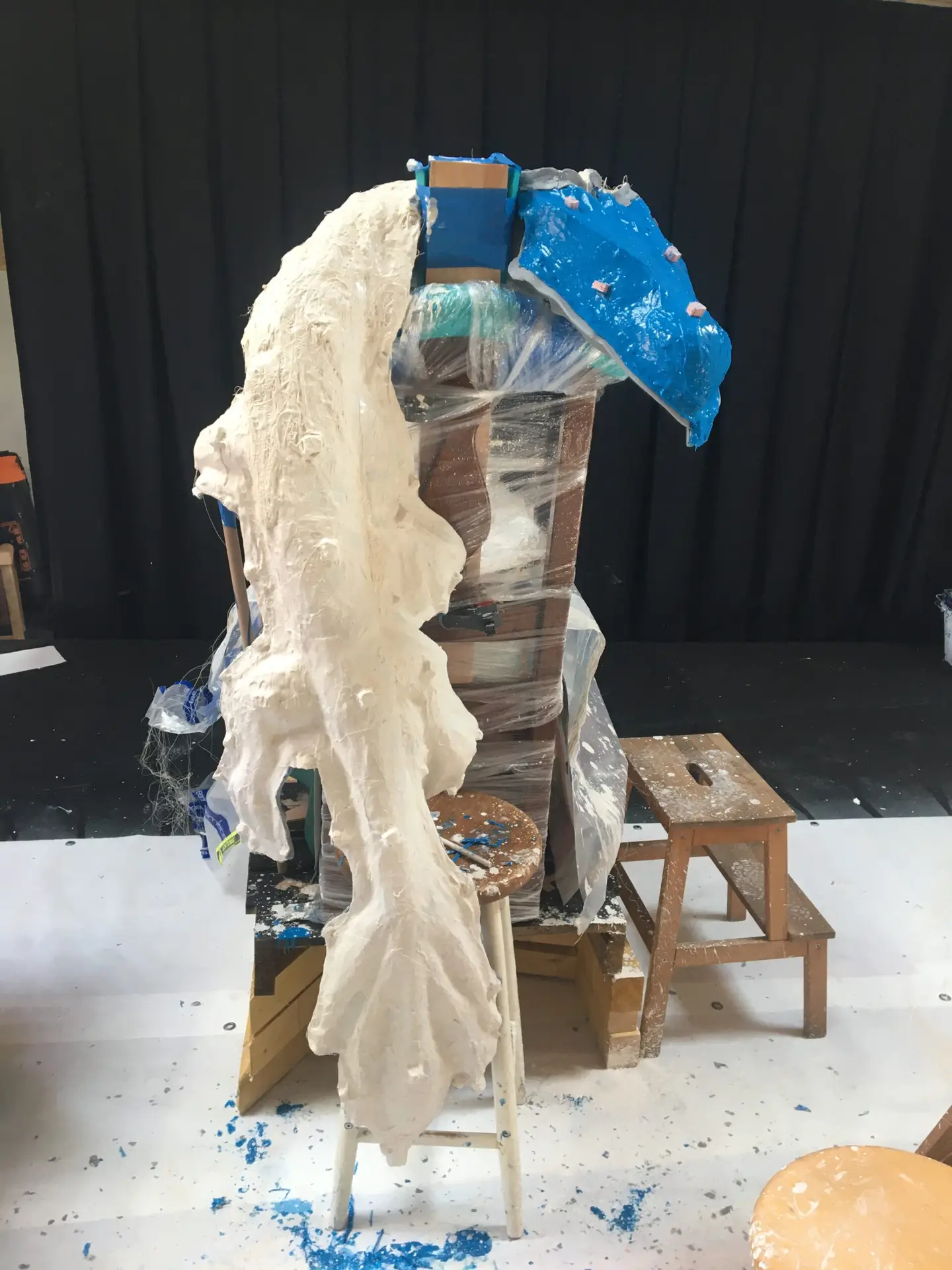 Chant I - Hot Bodies